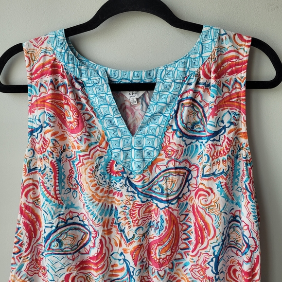 Crown & Ivy Sleeveless V-neck Paisley Floral Pattern Tunic Blouse Size Petite LG - Picture 3 of 12